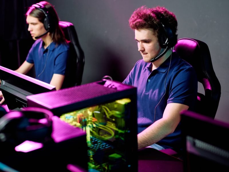 E-sport gamers