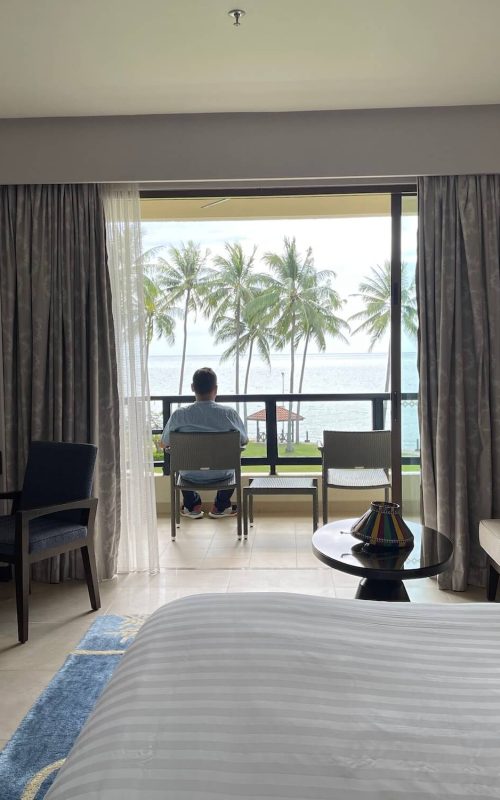 luxury-resort-hotel-room