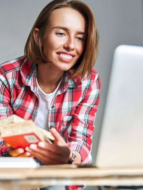 interior-designer-holding-paint-samples-on-the-medium-density-fiberboard