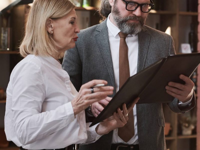 business-couple-organizing-the-event
