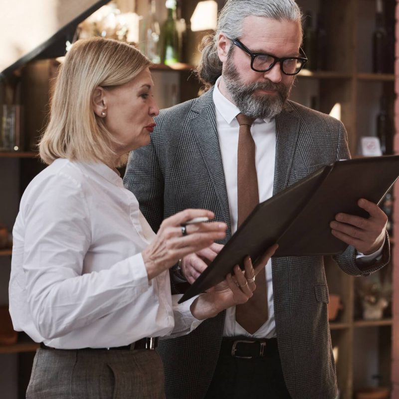 business-couple-organizing-the-event
